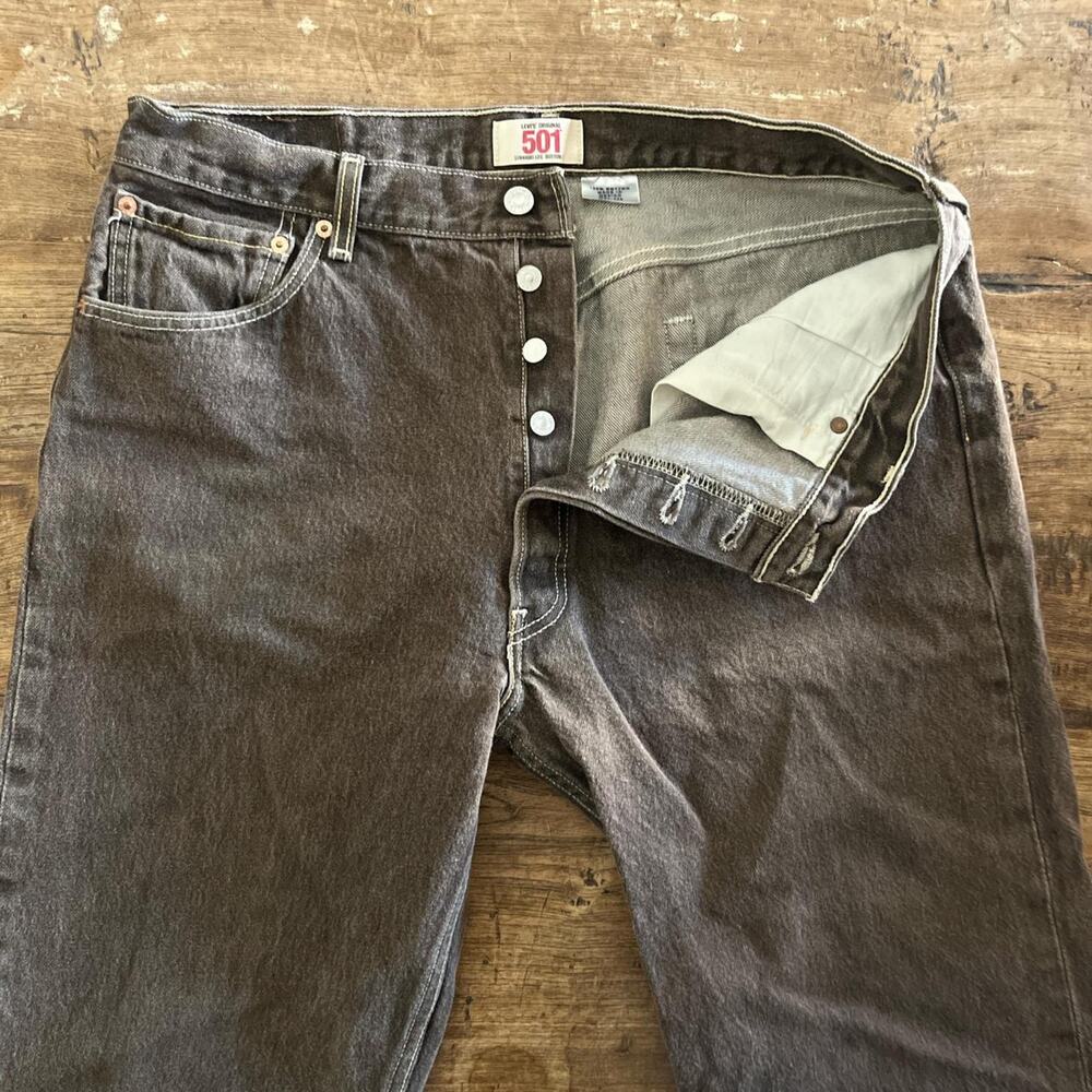 Hard to find deep brown 501 Vintage Levis button fly, fit like a 34 waist